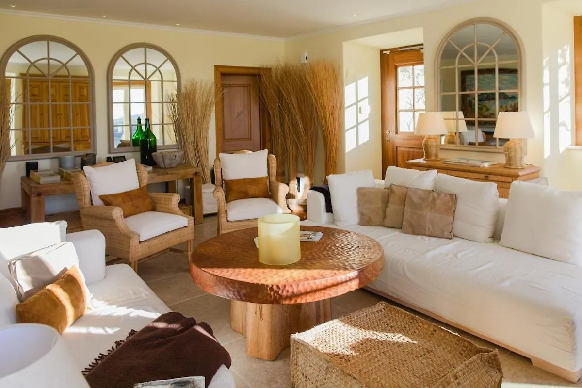 Tranquil Villa, Heated Pool In Country Estate Sintra